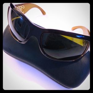 AUTHENTIC BURGUNDY CHANEL SUNGLASSES MODEL 6018 😎